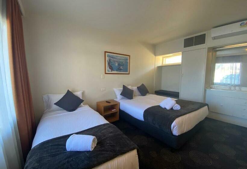 스탠다드 룸, The Astor Hotel Motel