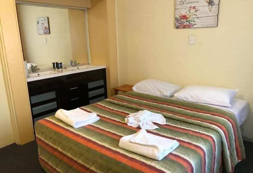 Номер Стандарт, The Astor Hotel Motel