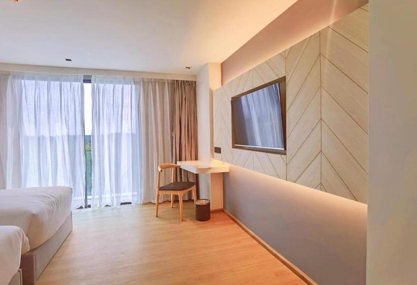 Номер Superior, 普吉岛拉威温德姆 Yyc旅游优选酒店 Wyndham Rawai Phuket Yyc Travel Preferred