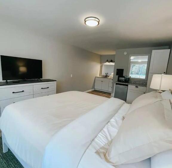스탠다드 스튜디오, Meadow Room At The Trailblazer Unit 3