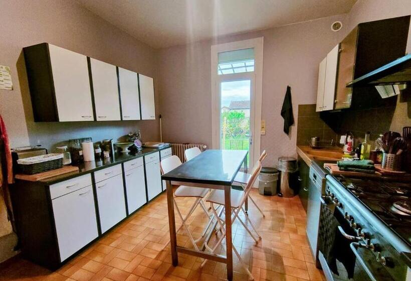 1间卧室的房子, Home   Champoulains   Séjour à Auxerre