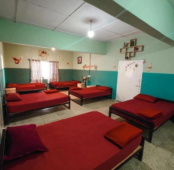 Номер Deluxe, Ward80 Wayanad