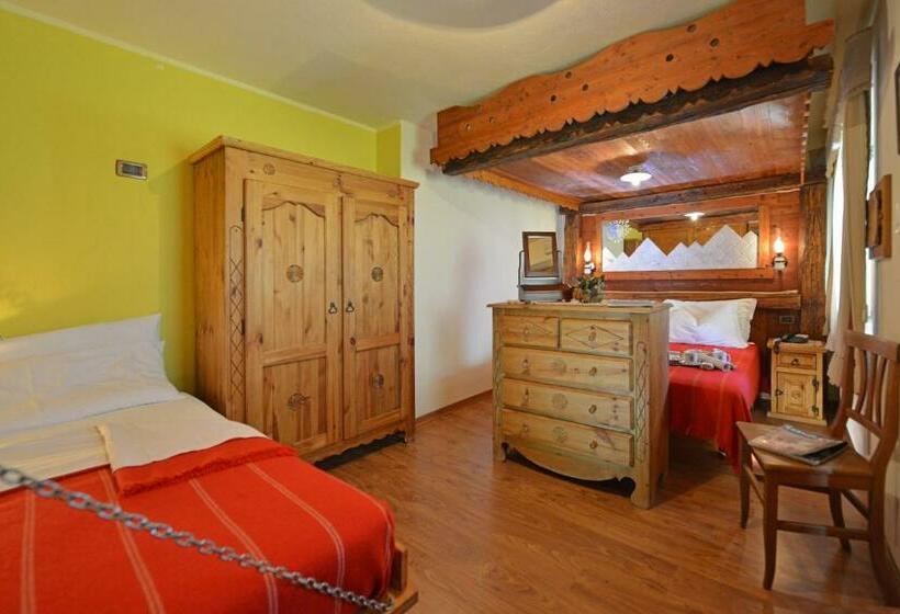 غرفة قياسية مزوَّدة بشُرفة, Affittacamere De Charme Jour Et Nuit