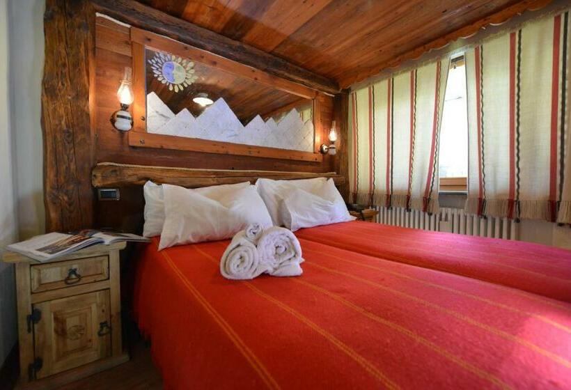 اتاق استاندارد با بالکن, Affittacamere De Charme Jour Et Nuit