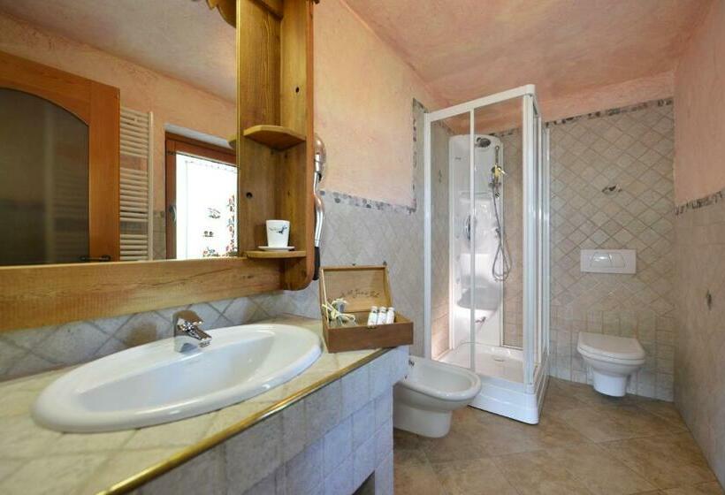 اتاق استاندارد با بالکن, Affittacamere De Charme Jour Et Nuit