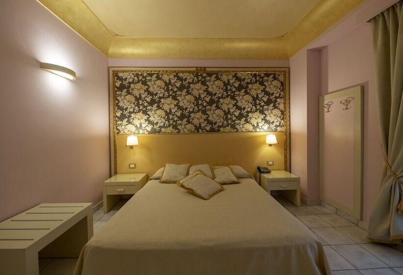 标准三人间, Fazio Rooms
