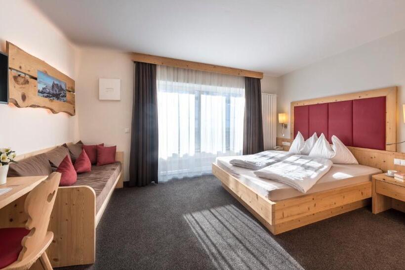 Номер Стандарт Вид на Горы, Martina Breakfast Lodge