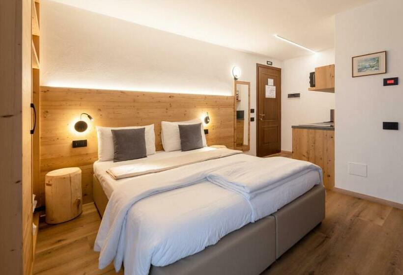 주니어 스위트, Albergo Negritella