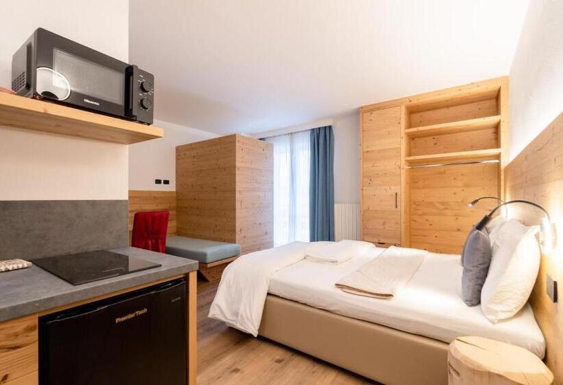 주니어 스위트, Albergo Negritella