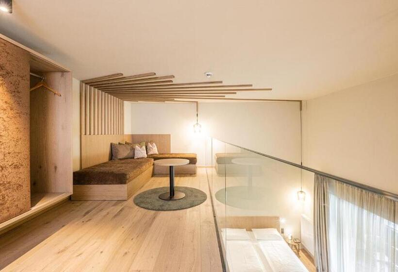 סוויטת סופריור, Loewe Dolomites