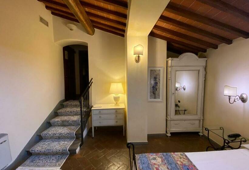 スタンダードシティビュールーム, Palazzo Squarcialupi