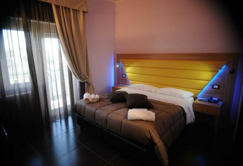 Номер Стандарт, Ostia Antica Suite B&b