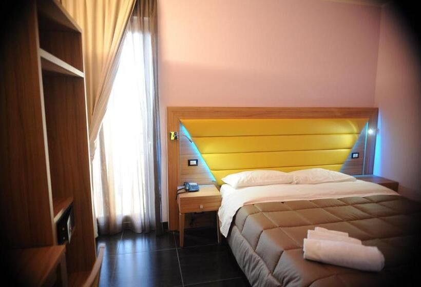 Номер Стандарт, Ostia Antica Suite B&b