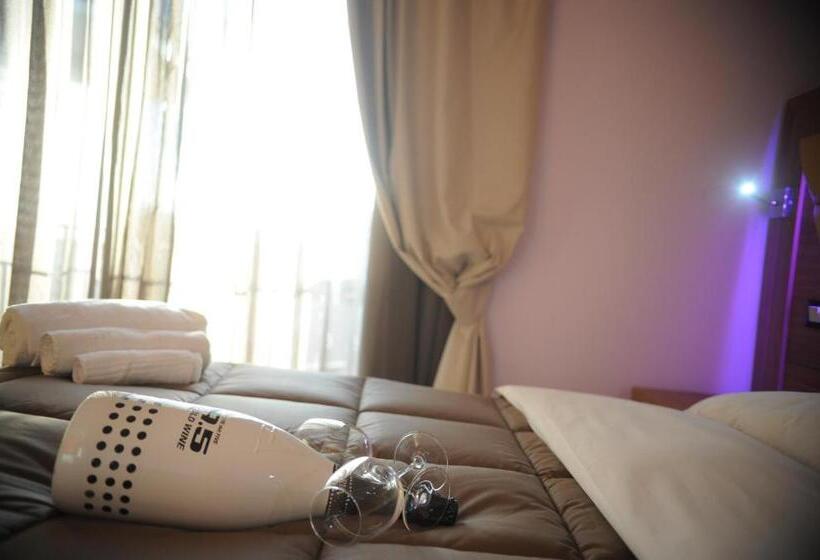 Номер Стандарт, Ostia Antica Suite B&b