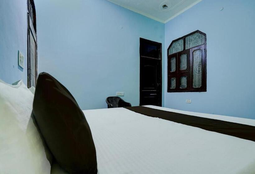 Номер Стандарт, Spot On Guest House