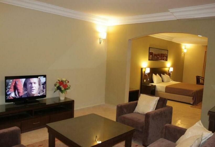 سوییت جونیور لوکس, Mauricenter Nouakchott