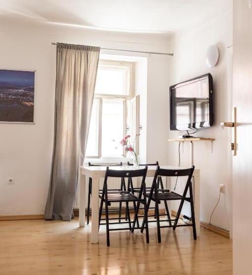 Apartament 1 Sypialnia, Cukrarna Guest Accommodation