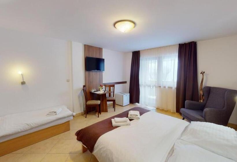 Номер Стандарт Трехместный, Garni Hotel Fatra