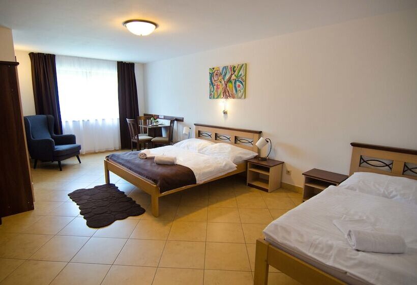Номер Стандарт Трехместный, Garni Hotel Fatra