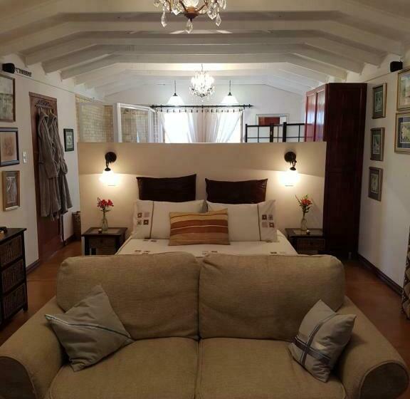 Люкс, Art Gallery Guest House