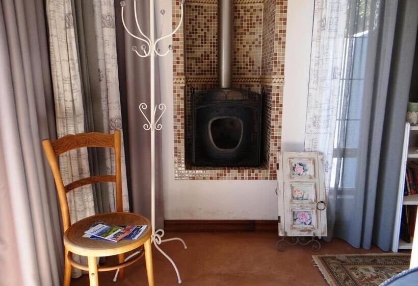 Номер Deluxe с Балконом, Art Gallery Guest House