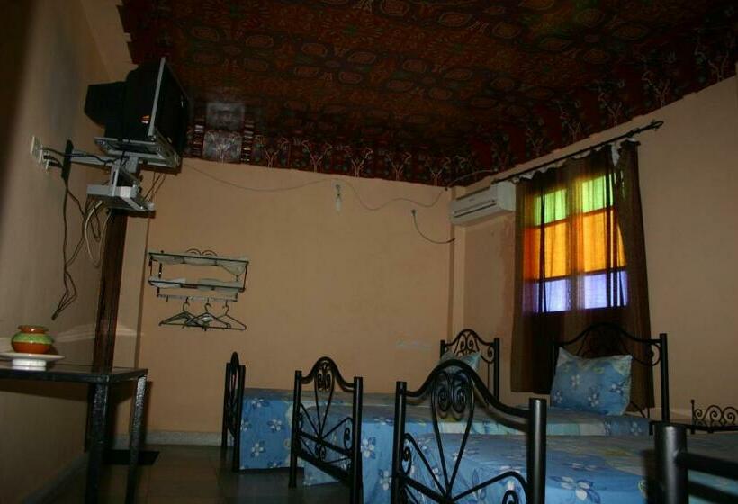 اتاق استاندارد سه نفره, Bab Al Madina