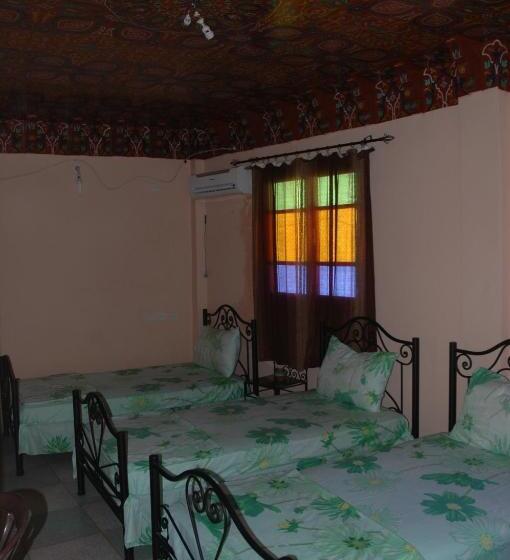 اتاق استاندارد چهار تخته, Bab Al Madina