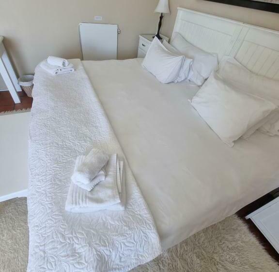 Номер Стандарт Вид на Море с Балконом, The Bay Lodge