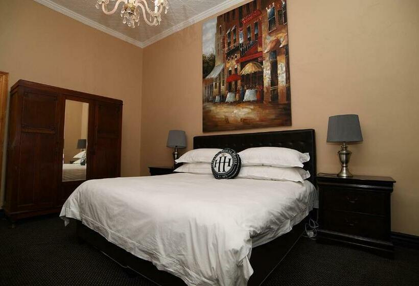 スーペリアースイート, Halfway House