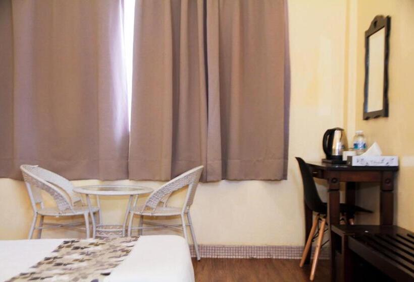 Номер Стандарт Трехместный, Myra Hotel Mersing