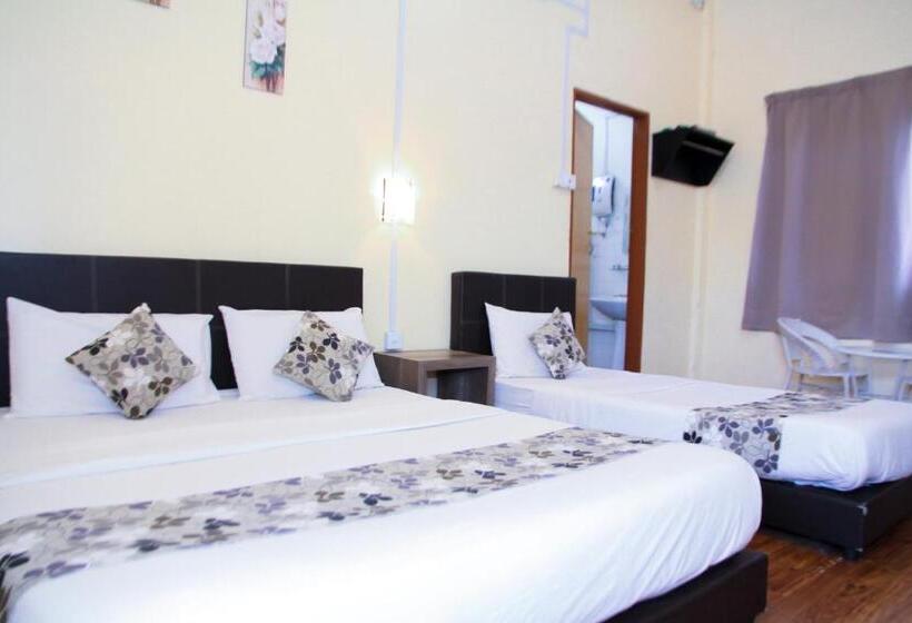 스탠다드 트리플 룸, Myra Hotel Mersing