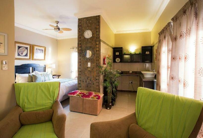 Номер Deluxe, The Royal Palm B&b