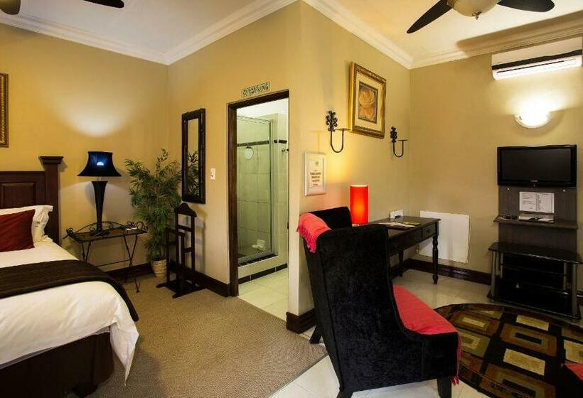 Номер Deluxe, The Royal Palm B&b
