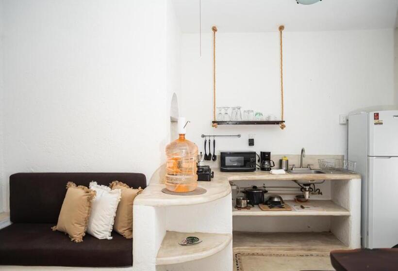 استودیوی استاندارد, Villa Los Mangles Boutique
