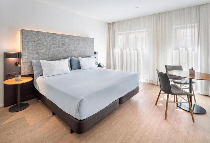 标准间带露台, Innside by Meliá Madrid Valdebebas