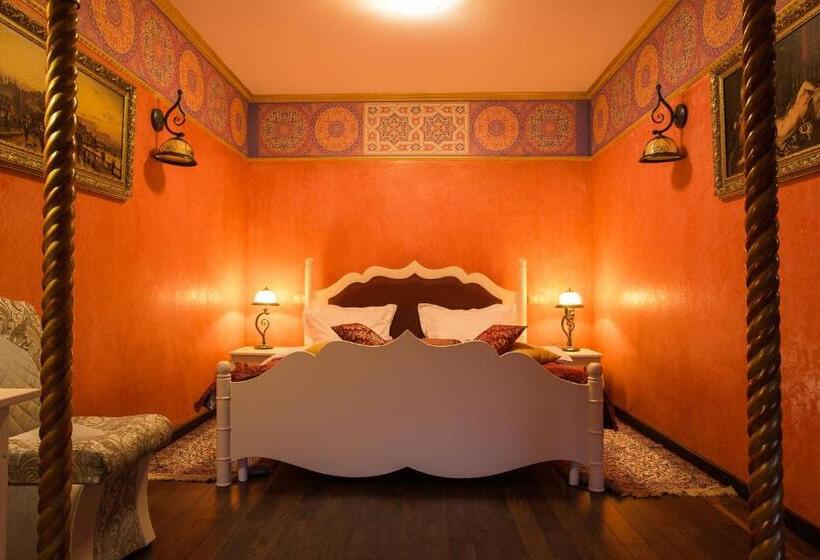 استودیوی لوکس, Spa Hotel Myslyvskiy Dvir