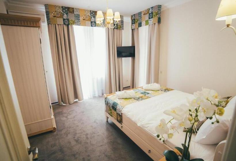 سوییت جونیور, Svityaz Resort