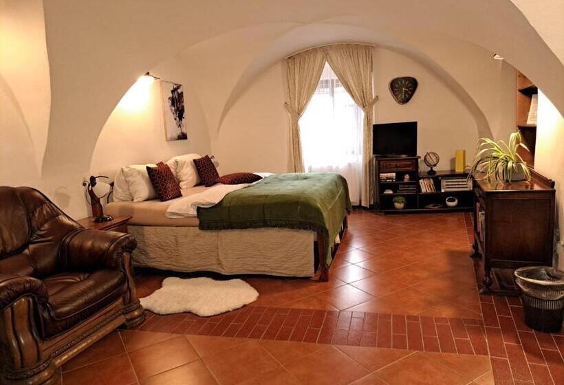 חדר סטנדרט לארבעה, Vivaldi Apartments