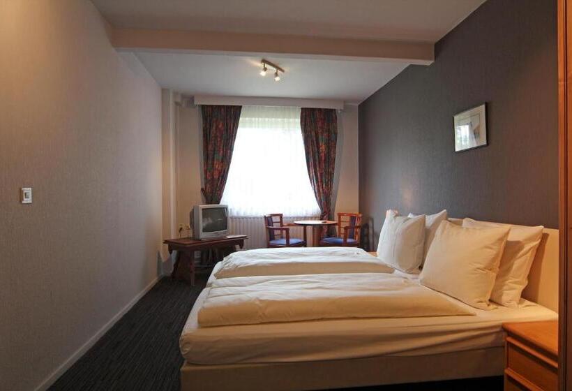 Номер Стандарт, Grand Hotel Monopole