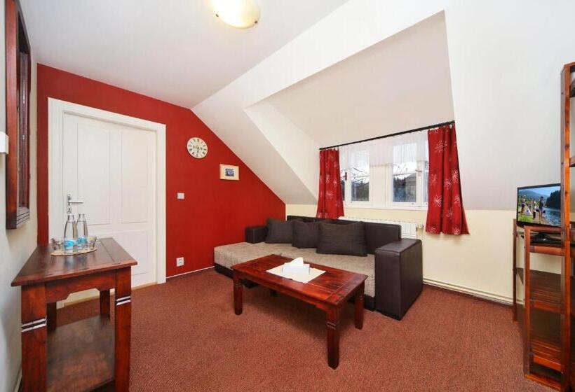 Family Suite, Erika
