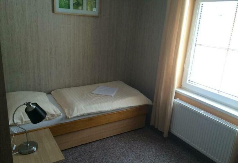 חדר יחיד קלאסי, Pohádka