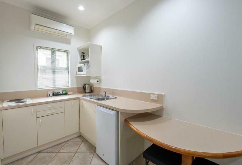 استودیو استاندارد با تخت کینگ, Cambridge Mews Motel