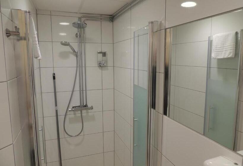 Семейный Номер, Ronneby Cityhotell