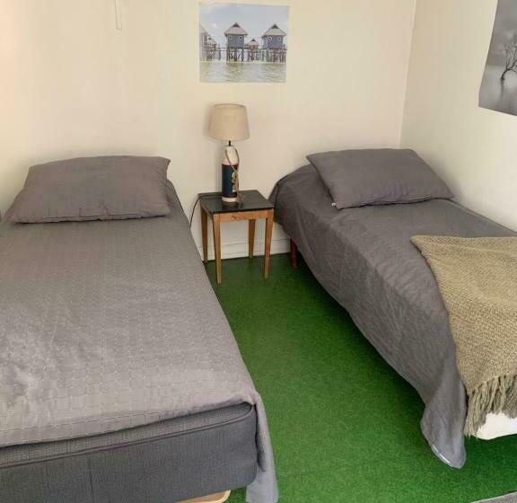 Standardrum Delat Badrum, Stf Hostel Mariestad
