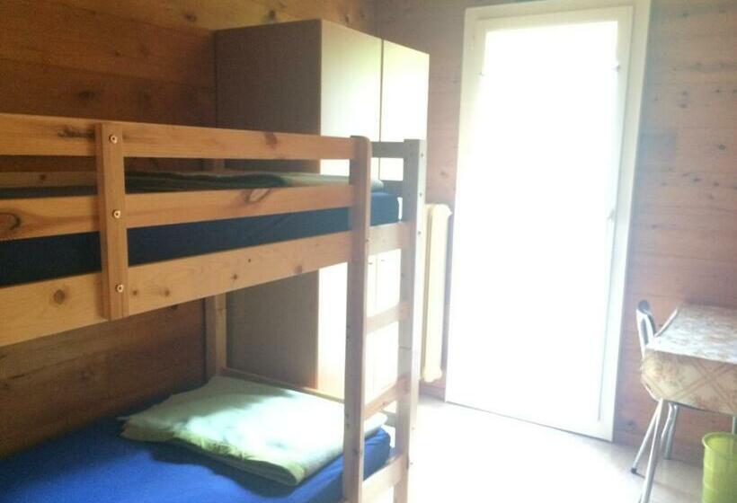 バス共有のスタンダードルーム, Gruppenhaus Rosy   Hostel