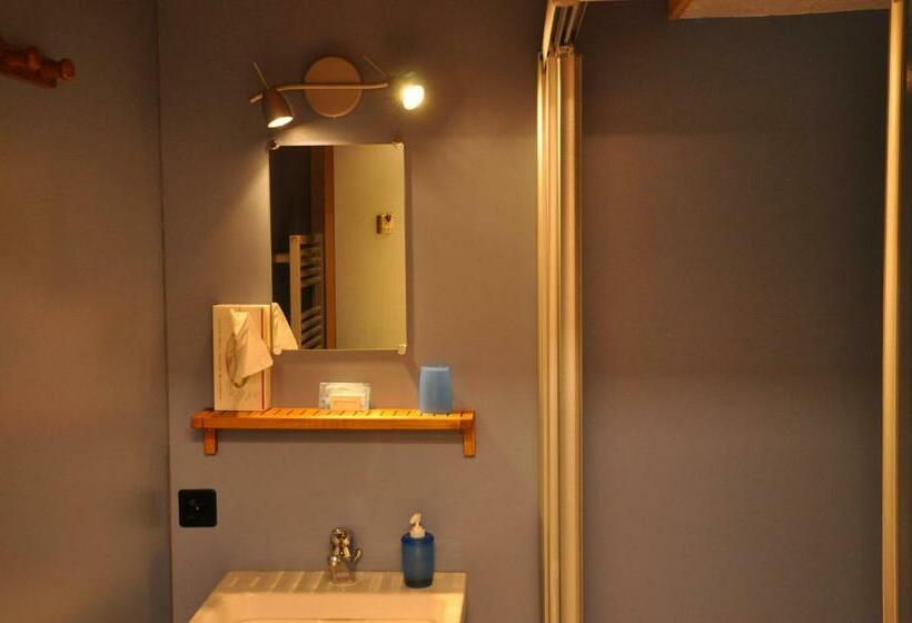 اتاق استاندارد, Bed & Breakfast L Epicéa