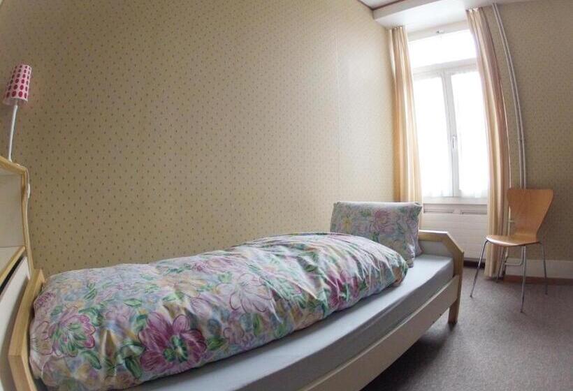 غرفة قياسية فردية حمام مشترك, Basicrooms