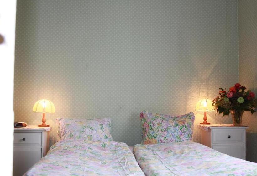 غرفة قياسية حمام مشترك, Basicrooms