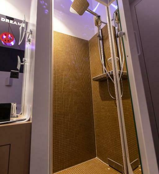 Номер Стандарт, Ibis Styles Lausanne Center Mad House