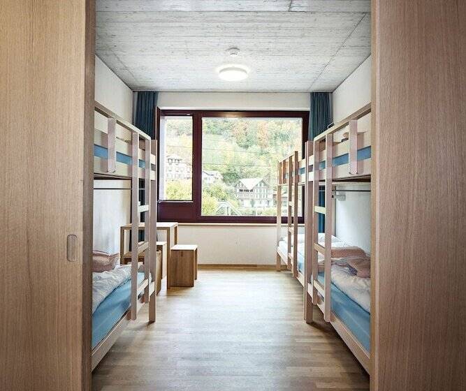 共用房间的床, Interlaken Youth Hostel